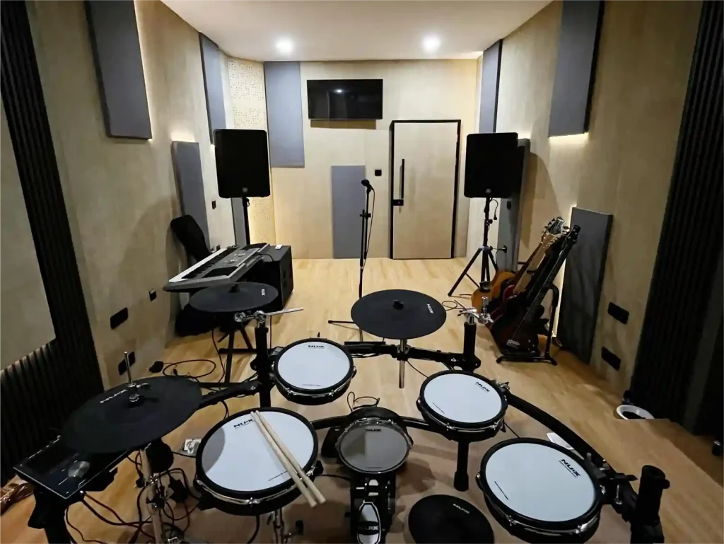Bapak Edwin Bali - Studio Musik